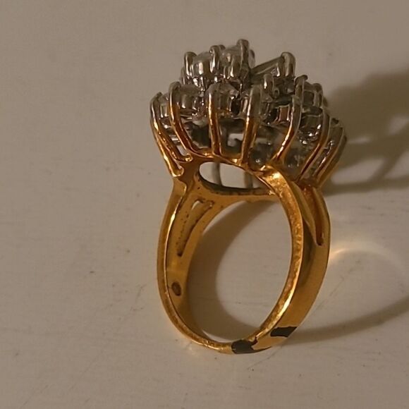 Costume Cocktail Ring - Picture 2 of 2